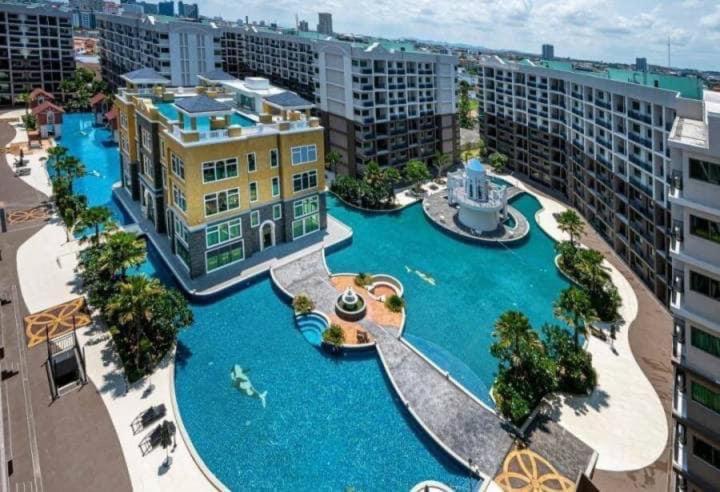 Arcadia Continental Pattaya Aparthotel Buitenkant foto